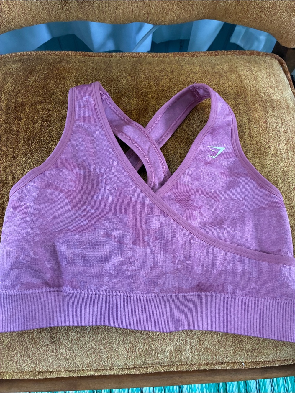 Womens’s high support pullon sports bra